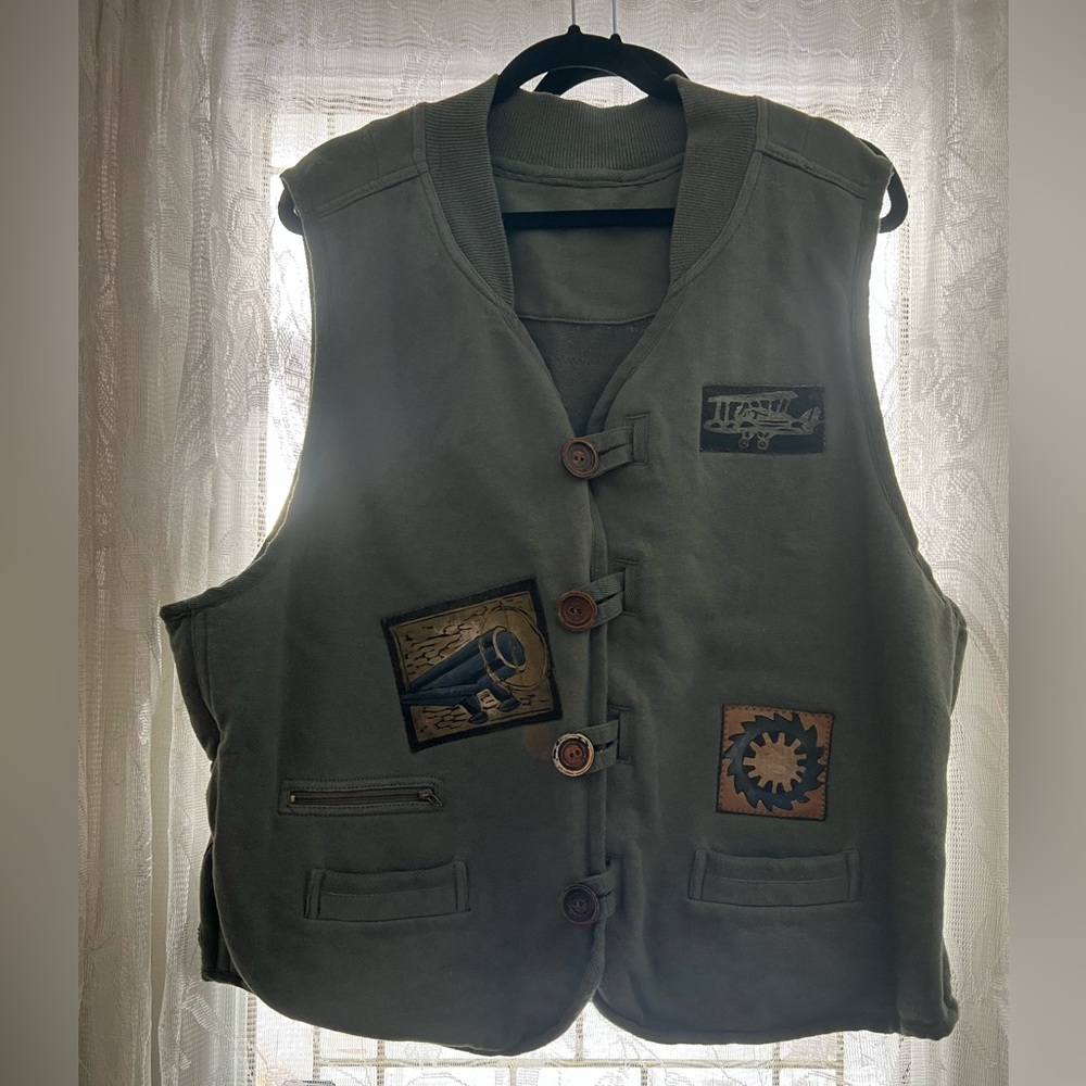 Blue Fish Men’s Vest